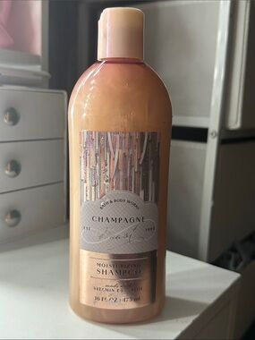 Bath & Body Works Champagne Toast Shampoo - Peach Pink